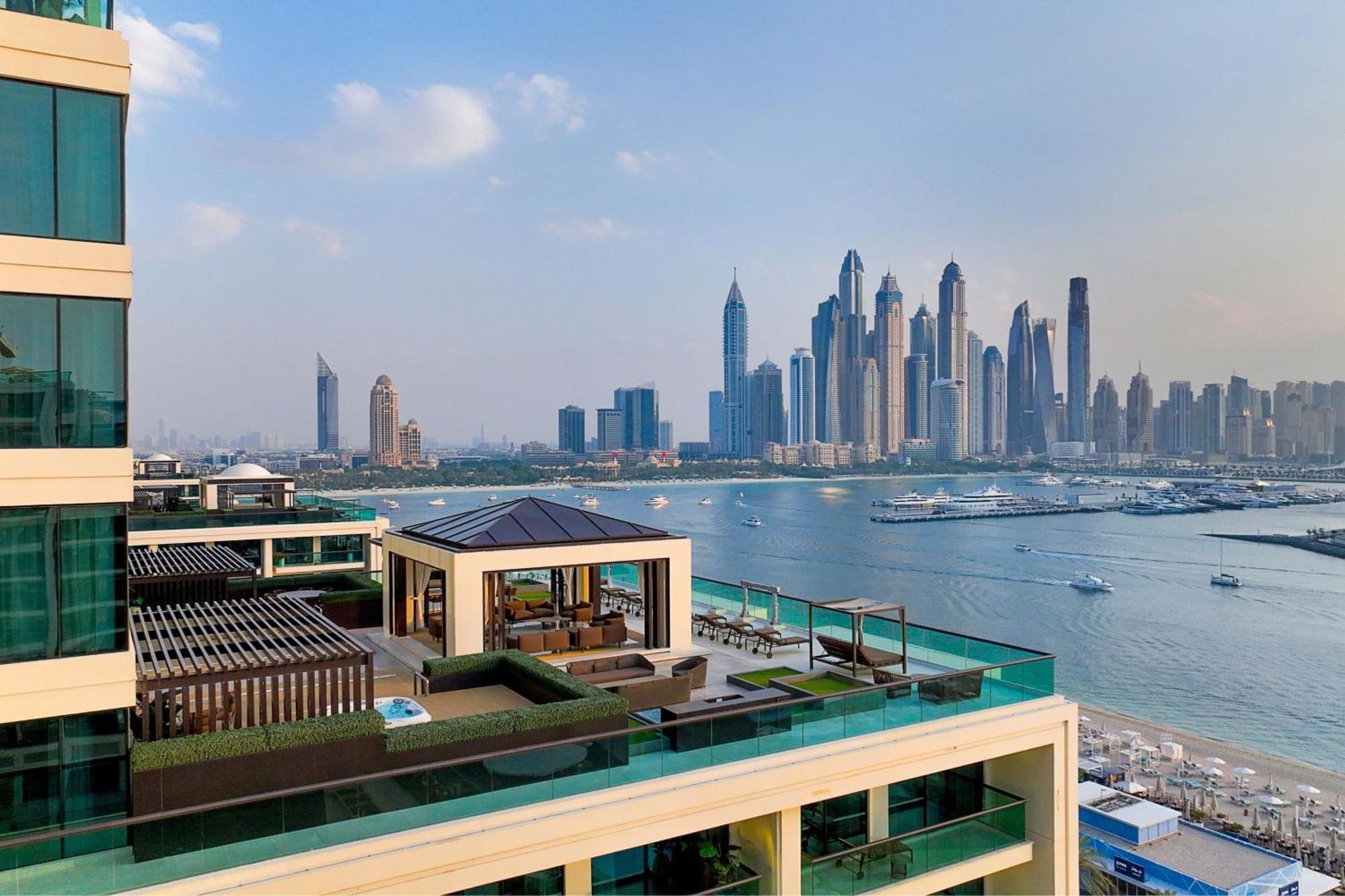 Marriott Resort Palm Jumeirah, 두바이 외부 사진 View of Dubai Marina from the Westin